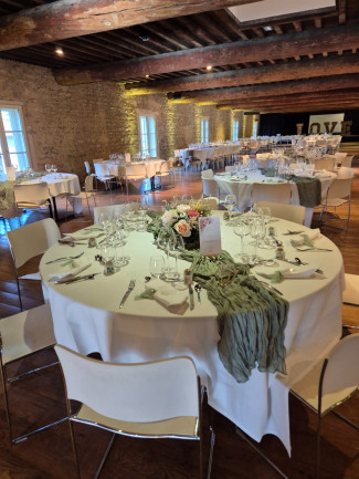 Mariage du 28 Juin 2025 - Mariage dans notre Salle Authentique Beaujolais | Domaine de la Croix Rochefort