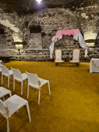 Mariage du 21 Juin 2025 - Cérémonie Laïque en Caveau Beaujolais | Domaine de la Croix Rochefort