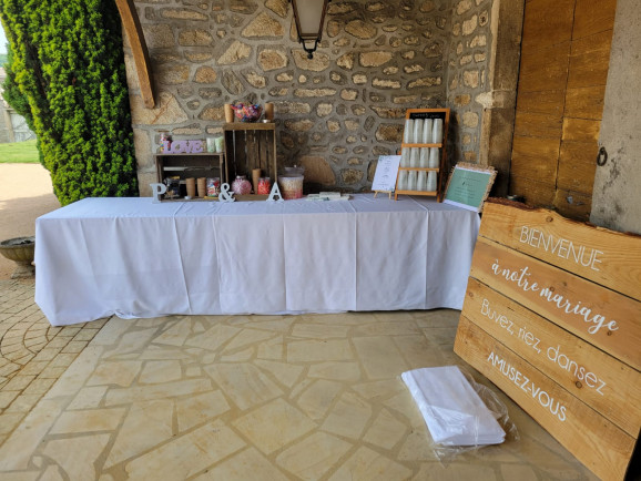 Mariage 2025 - Réception dans notre Salle de réception pour mariage et séminaire en plein cœur du Beaujolais | Domaine de la Croix Rochefort