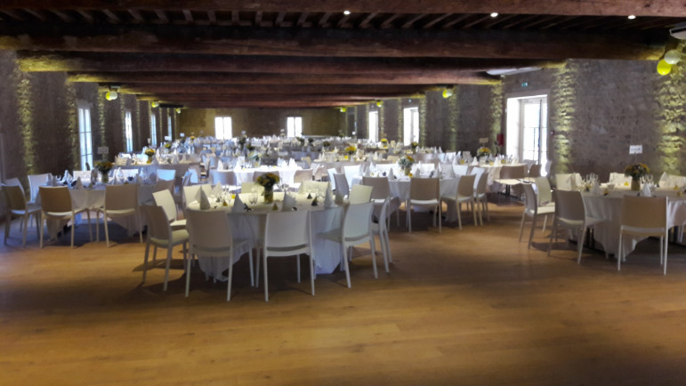 Mariage N&A avec cérémonie laïque | Domaine de la Croix Rochefort