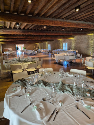 Mariage du 28 Juin 2025 - Mariage dans notre Salle Authentique Beaujolais | Domaine de la Croix Rochefort