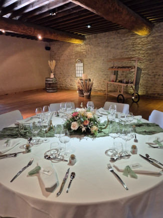 Mariage du 28 Juin 2025 - Mariage dans notre Salle Authentique Beaujolais | Domaine de la Croix Rochefort