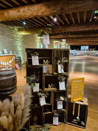 Mariage 2025 - Réception dans notre Salle de réception pour mariage et séminaire en plein cœur du Beaujolais | Domaine de la Croix Rochefort