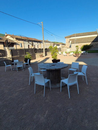 Mariage au Domaine en Mai 2025 - Beaujolais | Domaine de la Croix Rochefort